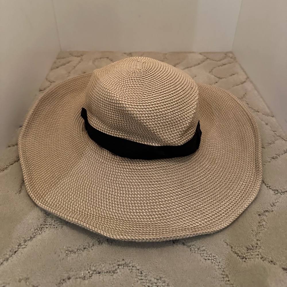 Solar Escape Hat SIZE OS